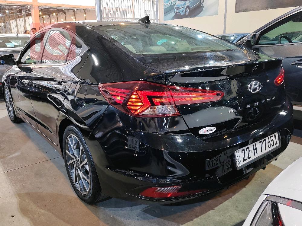 هیوندای ئەلەنترا